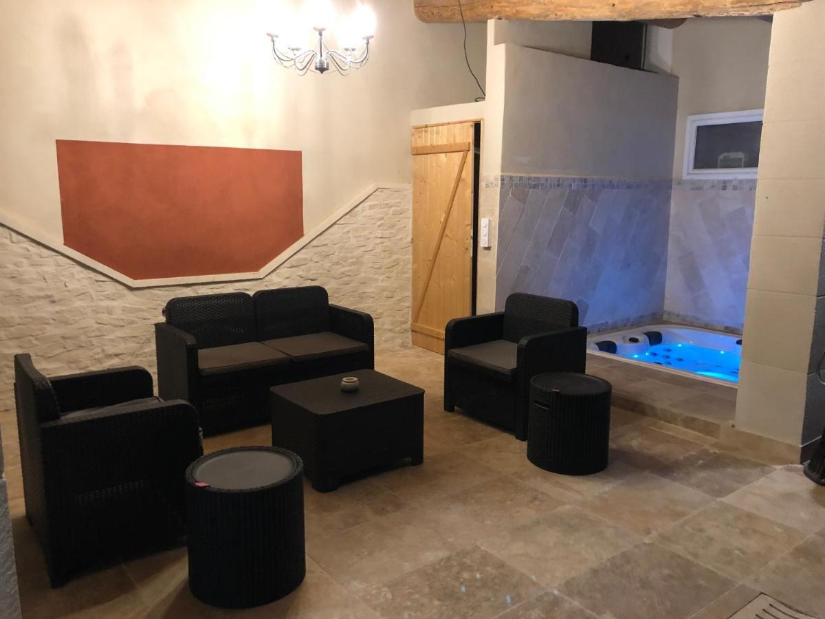 فيلا Au Milieu Des Piboules De Provence. LʼIsle-sur-la-Sorgue المظهر الخارجي الصورة