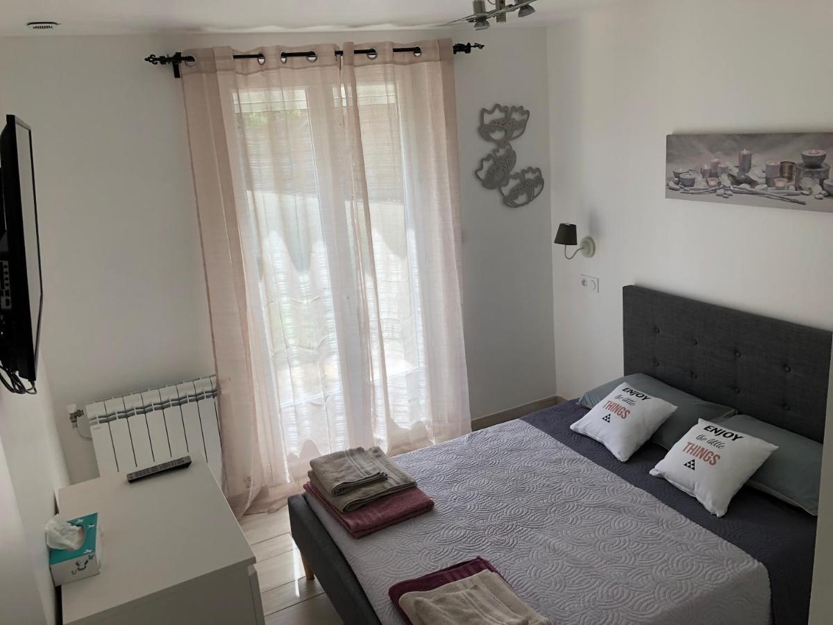 فيلا Au Milieu Des Piboules De Provence. LʼIsle-sur-la-Sorgue المظهر الخارجي الصورة